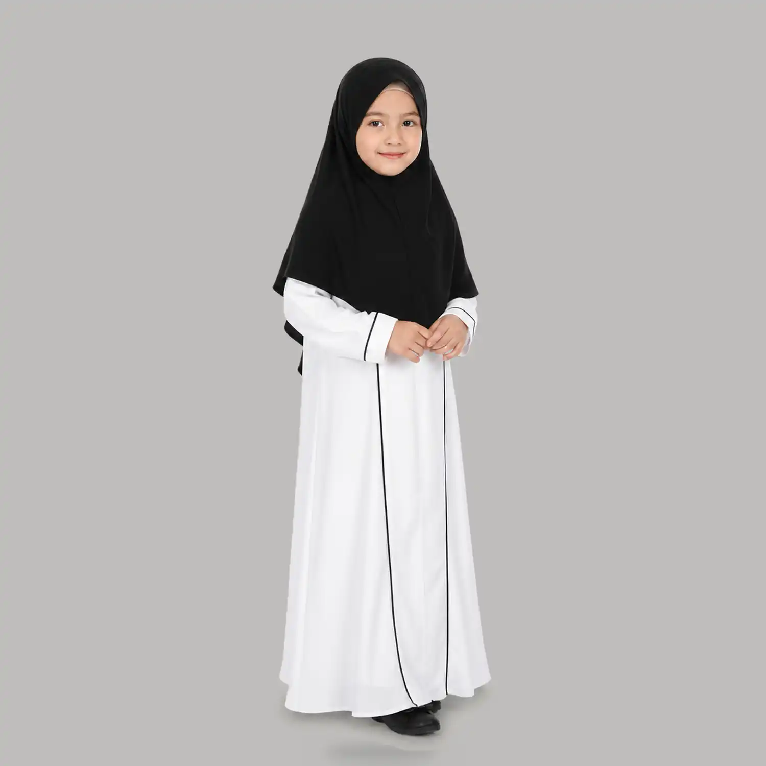 Yumna Kids Abaya for Girls Front Zip ALine Abaya with Piping Detail (5 to 14 Years) Image 2