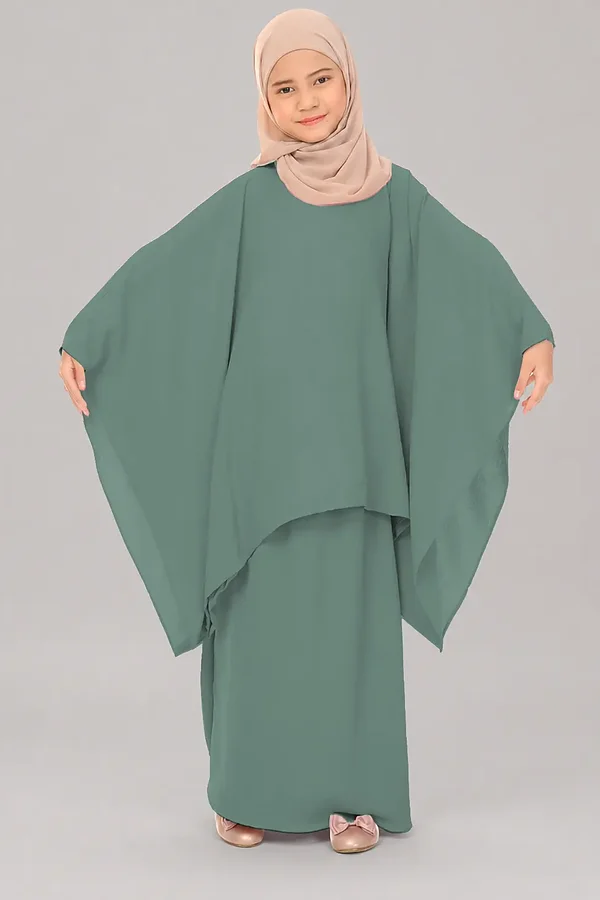 Kids Kaftan Abaya - finished stitching and hem detail