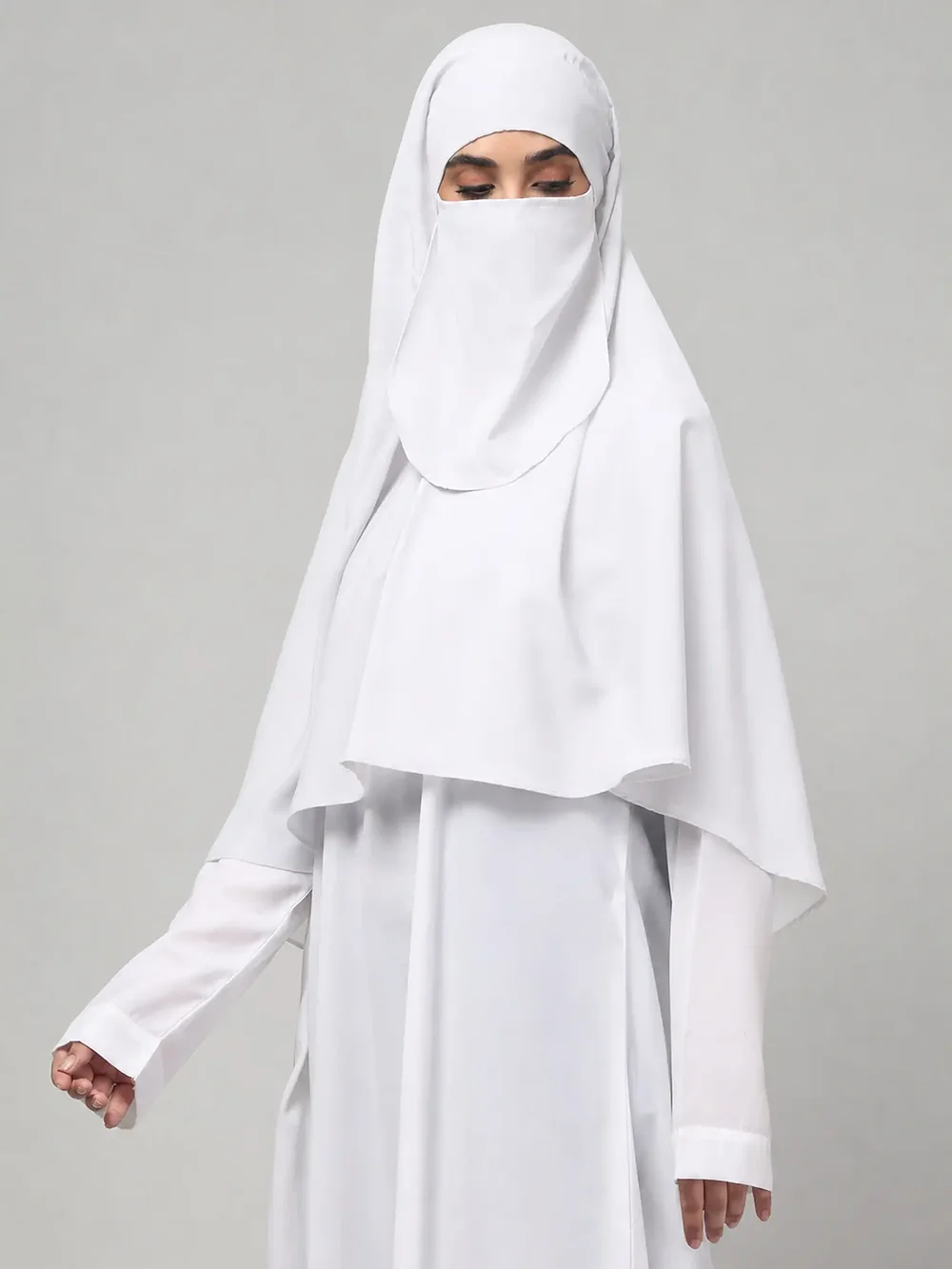 Khimar with Round Bottom Nose Piece in White color, photo 4