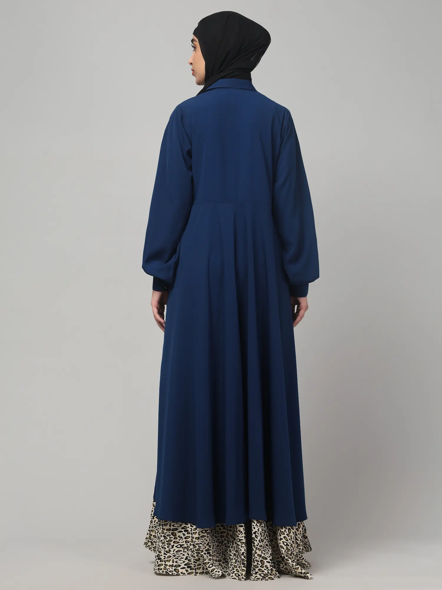 Leopard Print Umbrella Abaya with Collar and Cuffs in Teal Green color, photo 2