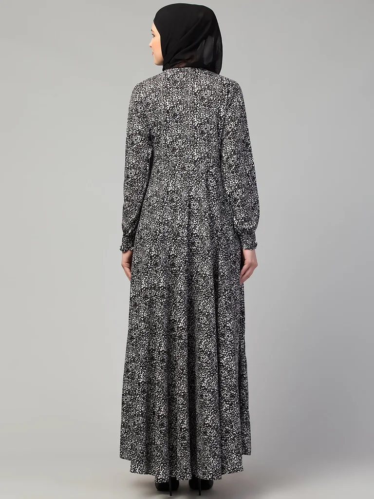 Printed Abaya Nida Matte fabric close up Printed Abaya Nida Matte fabric close up