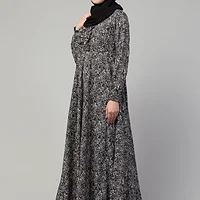 Printed Abaya - finished stitching and hem detail