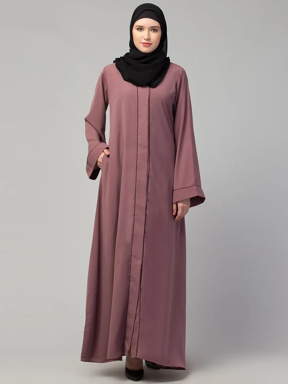Front Open Abaya sleeve and cuff detail