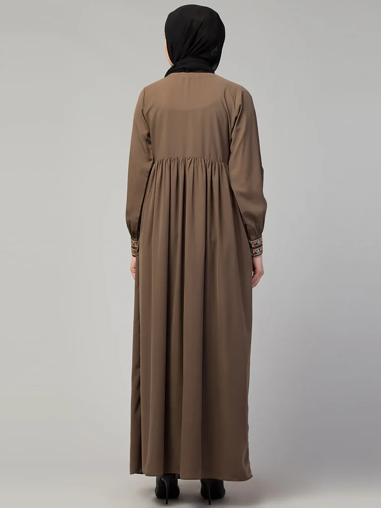 Front Open Maxi Abaya  Nida Matte fabric close up