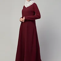 Inner Abaya with Pockets - styling and drape detail